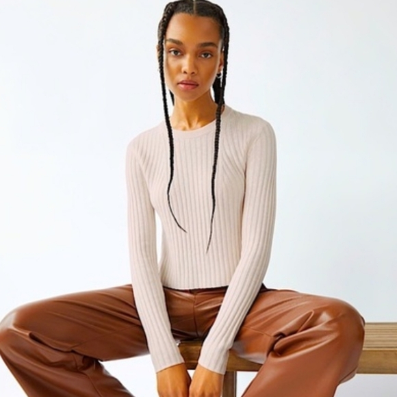 Aritzia Babaton Nathaniel Women's Cropped Sweater - Picture 3 of 11